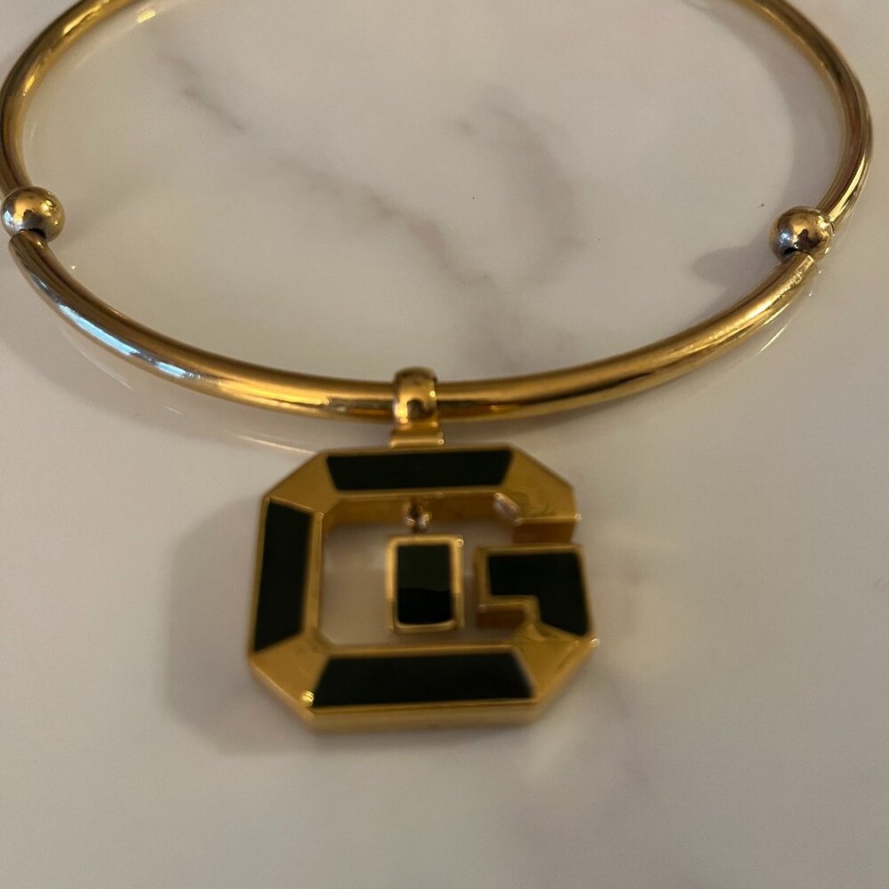 Givenchy Enamel G Vintage Necklace Gold Plated - Picture 4 of 10